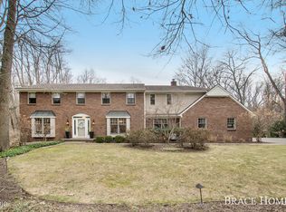 1648 Hillsboro Ave SE, Grand Rapids, MI 49546