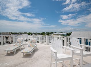 200 Annie Dr, Carolina Beach, NC 28428