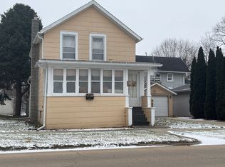 509 6th St, Mendota, IL 61342