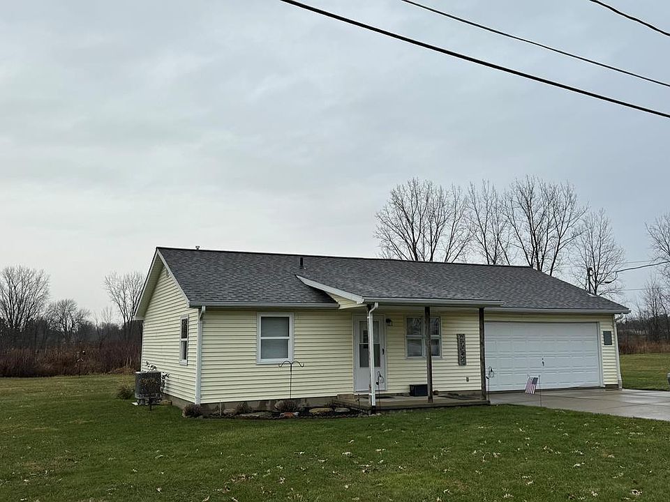 1st image of 210 Bennett Dr