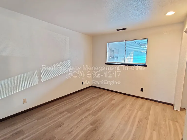 1816 W 21st Ave #C — Photo 9
