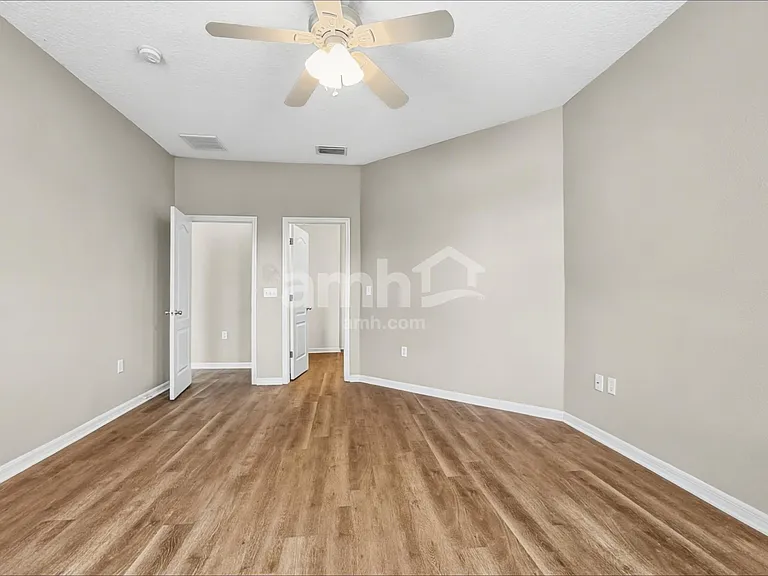 1128 Napolean Way — Photo 9