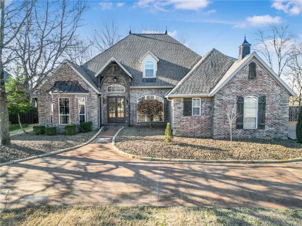 5429 W Chardonnay Ct, Rogers, AR 72758