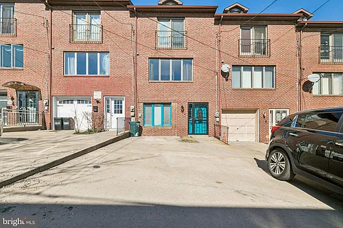 3379 Frederick St Photo 1