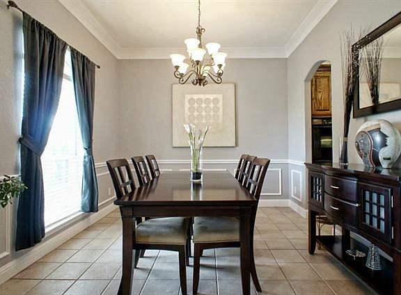 5th image of 1001 Chalk Hill Ln