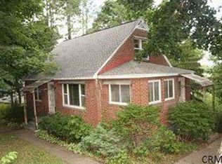 27 Boght Rd, Watervliet, NY 12189