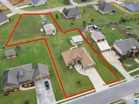 3rd image of 142 Farmingdale Dr