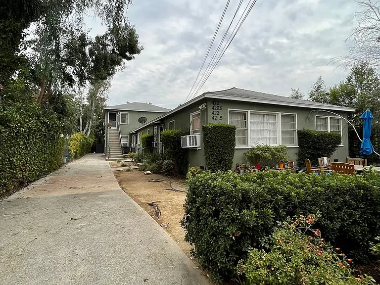 420 N Ave 66 — Photo 3
