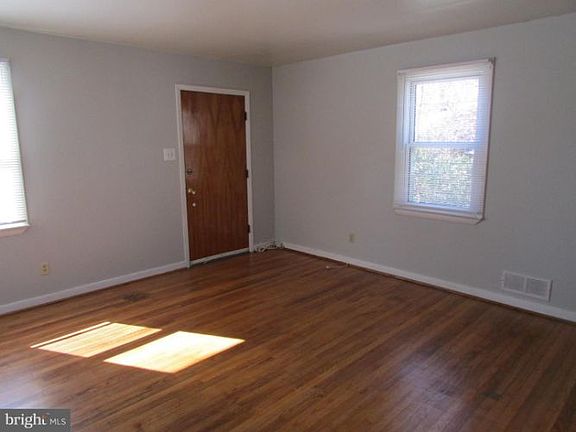 2nd image of 2227 Capri Ct