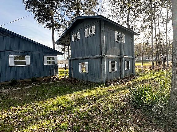 3rd image of 922 Dugan Reed St