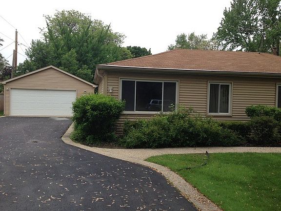 2nd image of 120 Bradley Ln