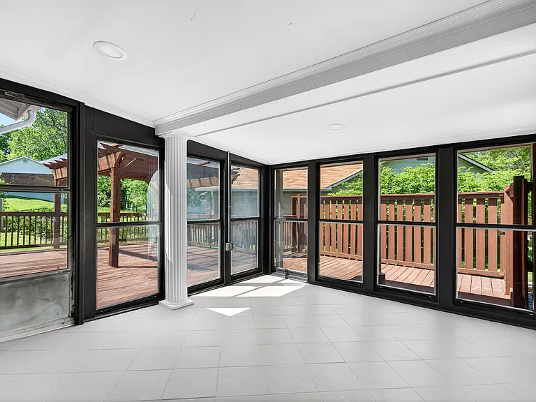 6450 Hadden Bay Dr — Photo 15
