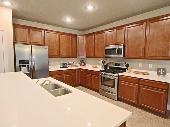 4th image of 42650 Wynstone Dr