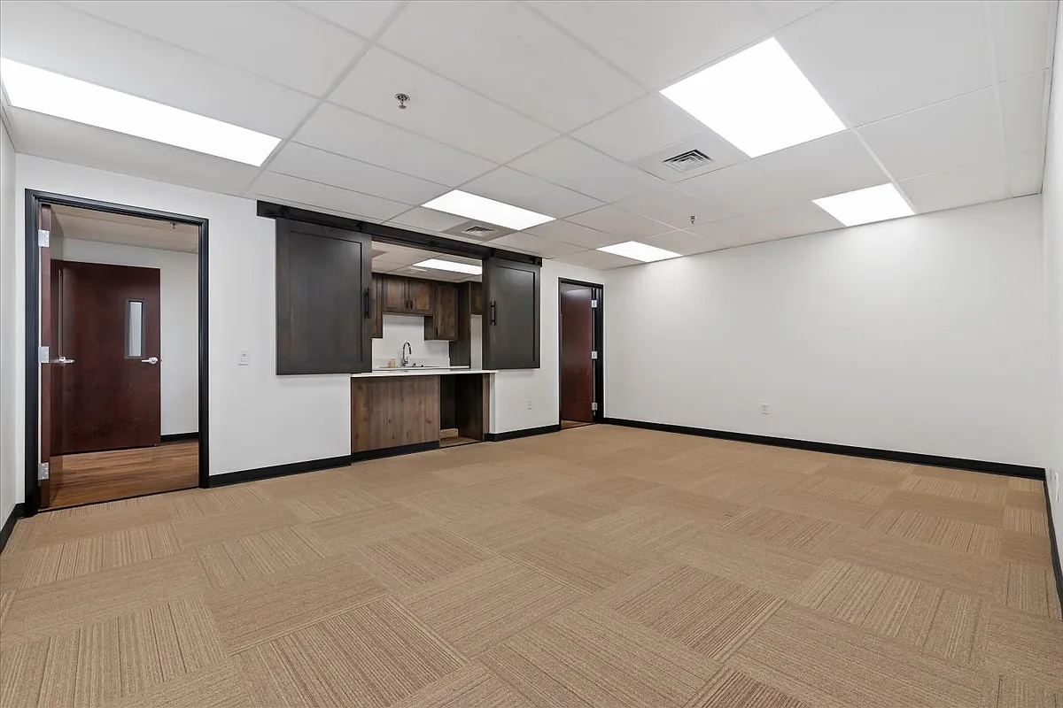 1 bed, 140 sqft, $800 — Photo 3