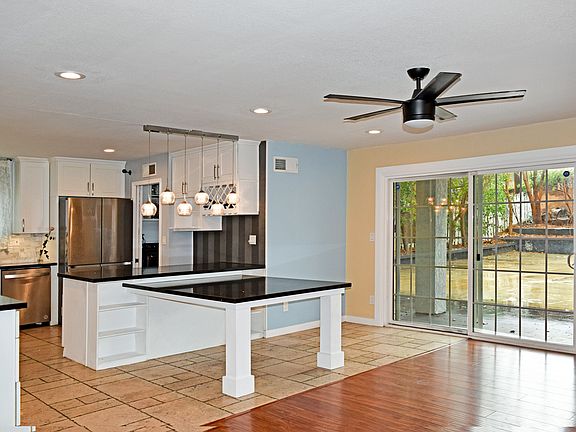 Kitchen and Dinning area