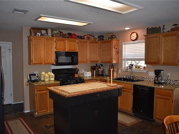 2nd image of 1407 Meghan Dr