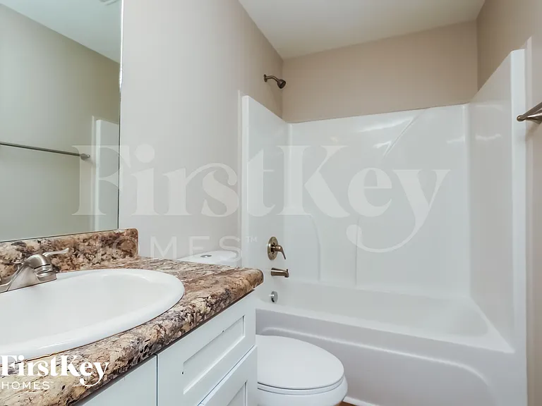 1238 Catawba Way — Photo 13