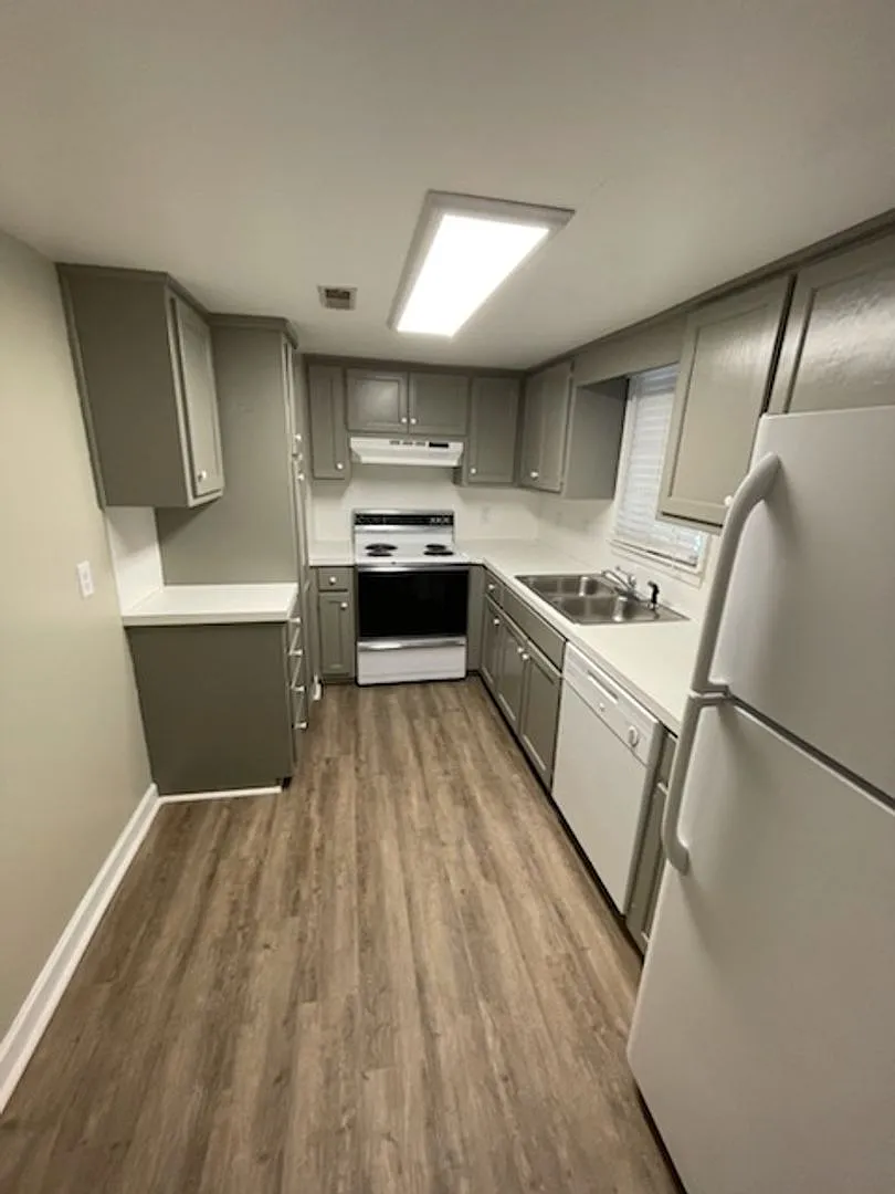 1401 W. First Street Apt C — Photo 1