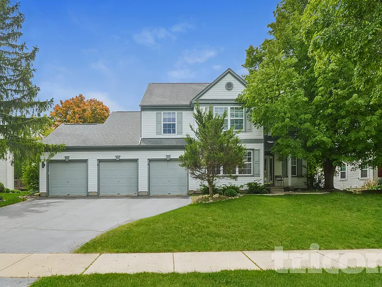 285 Shipland Dr — Photo 1