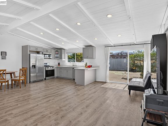 3rd image of 2786 Bal Harbor Ln