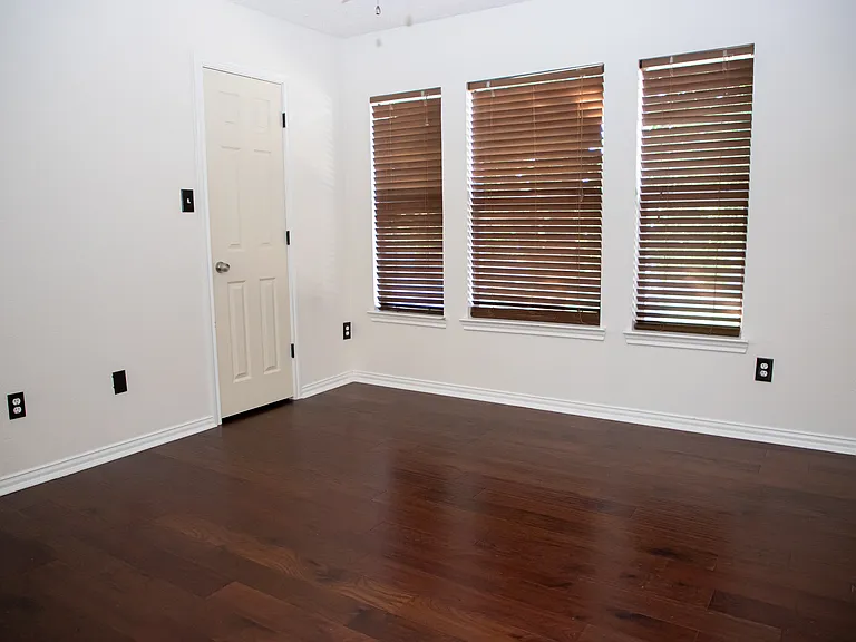 2201 Driskell Ln — Photo 14