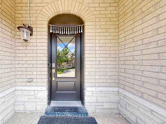4th image of 13 Quietbrook Cres