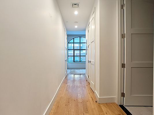 3rd image of 41-21 28th St #4C
