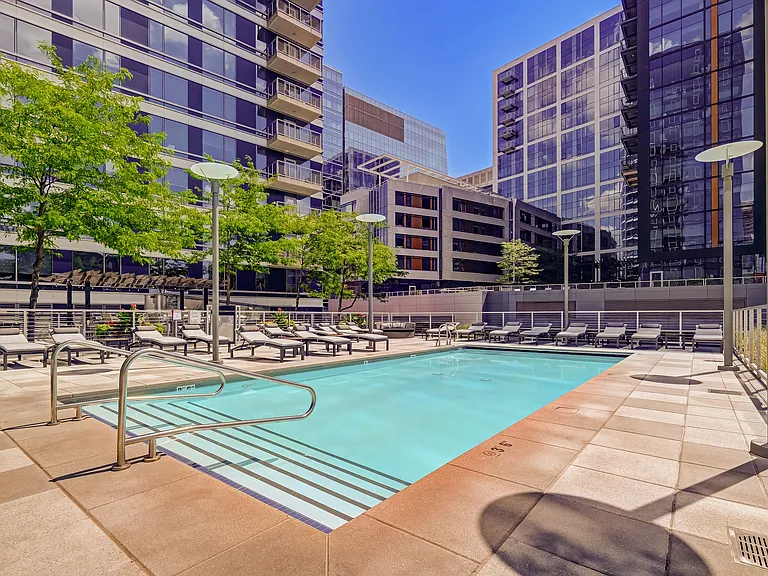 The Benjamin Seaport Residences — Photo 44