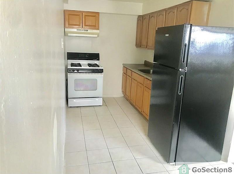 2nd image of 1775 W Godfrey Ave APT 1