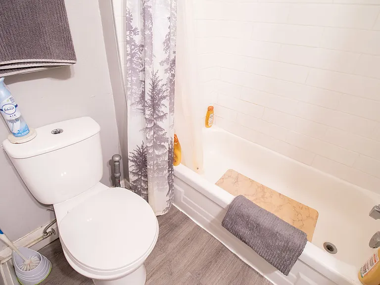 1 Ormond St N #7 — Photo 7