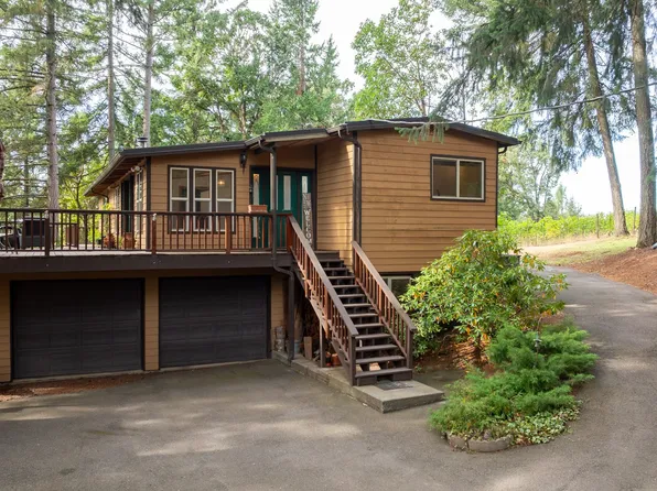 8455 SE Hillcrest Dr, Amity, OR 97101