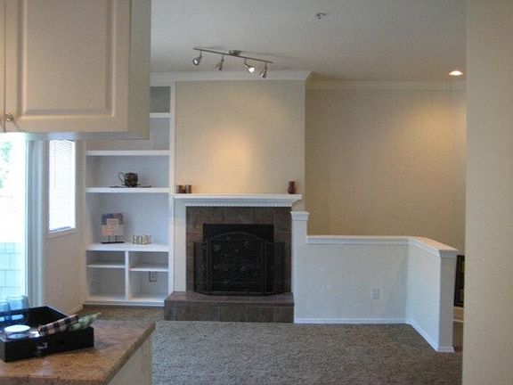 5th image of 2106 Newport Way NW