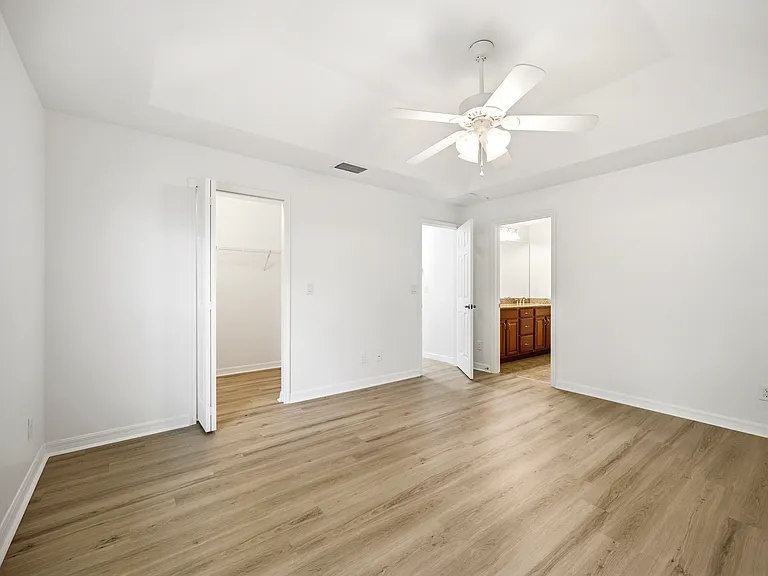 1502 SE 33rd St — Photo 11