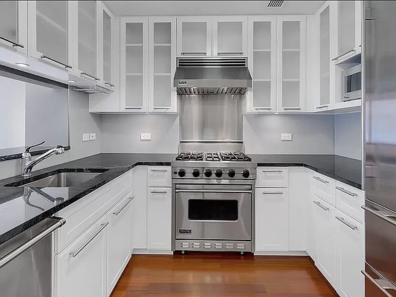 3rd image of 45 Park Ave APT 904