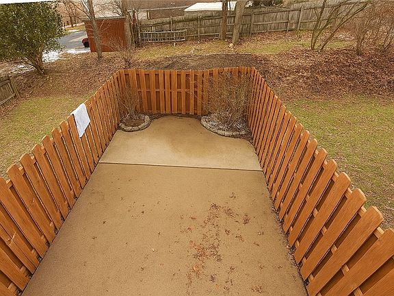 4th image of 3195 Camberly Dr