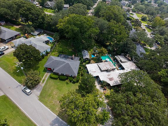 3rd image of 53 Chadwick Dr