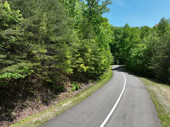 59 Saint Andrews Way, Ellijay, GA 30536