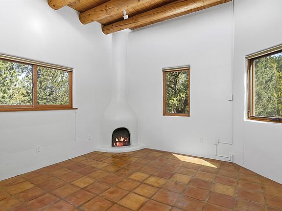 3rd image of 1207 Calle Luna