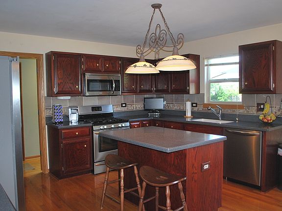 5th image of 24200 Norwood Dr