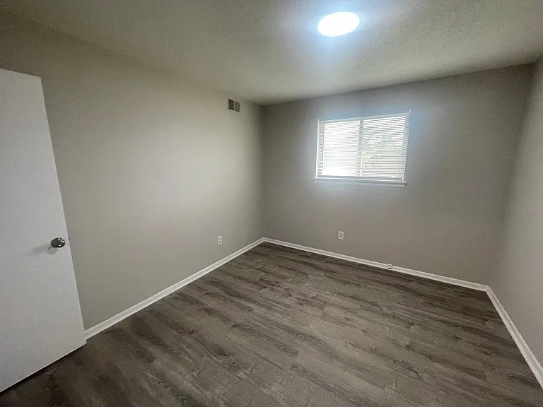 7301 N Moberly Dr #B — Photo 17