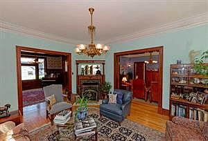 5th image of 86 Court St