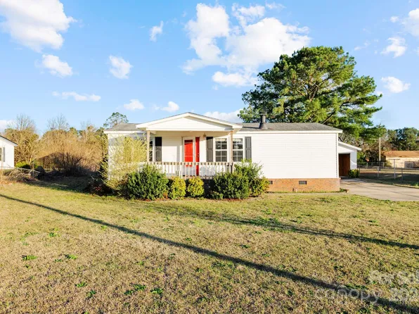 2827 Spring Court Rd, Kinston, NC 28504