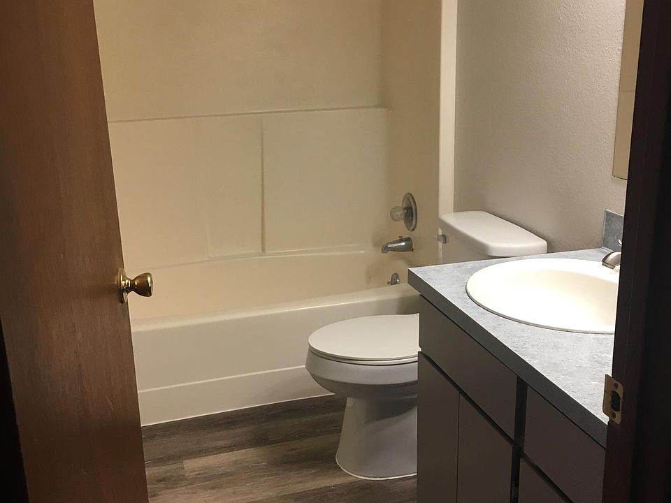2nd image of 620 Everson Rd APT A