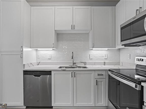 4th image of 401 16th St NW #1357A