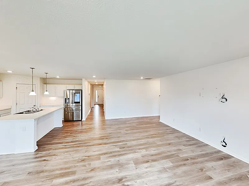3 bed, 2.0 bath, 1804 sqft, $1,775 — Photo 3