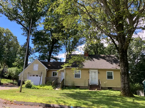 22 Kiefer Rd, Southington, CT 06489