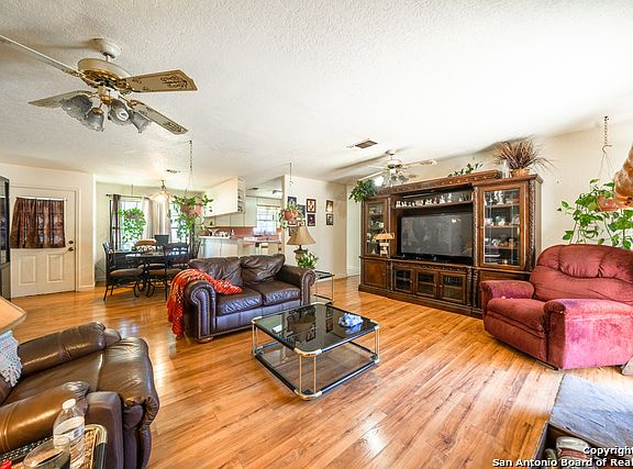 3rd image of 1216 Sorrel Creek Dr