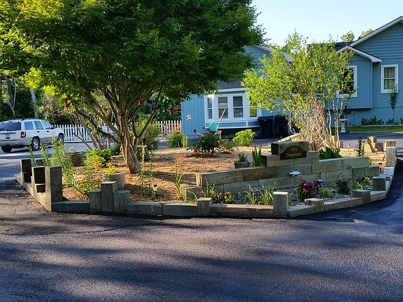 garden in circular drive