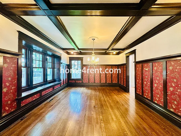641 W 39th Ter — Photo 12