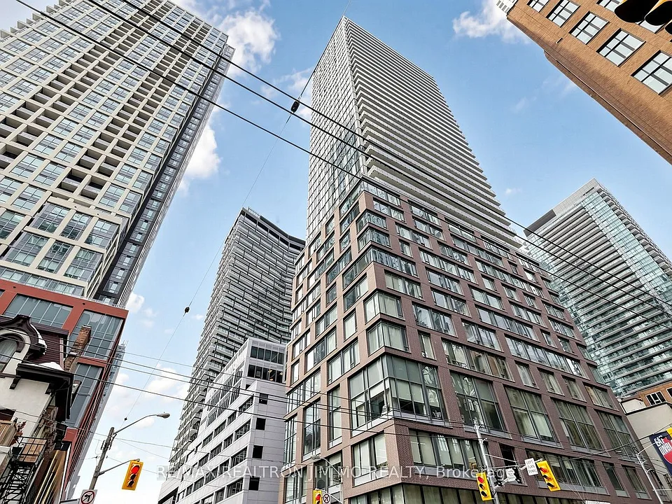 101 Peter St #3809